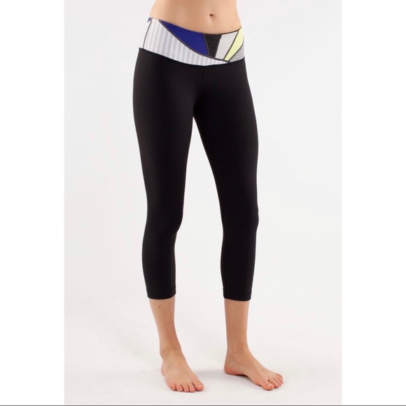 lululemon athletica Pants - Lululemon Wunder Under Reversible Crop 8 C-91